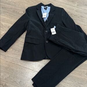 Crewcuts Boys' Thompson suit jacket in flex chino and suit pants